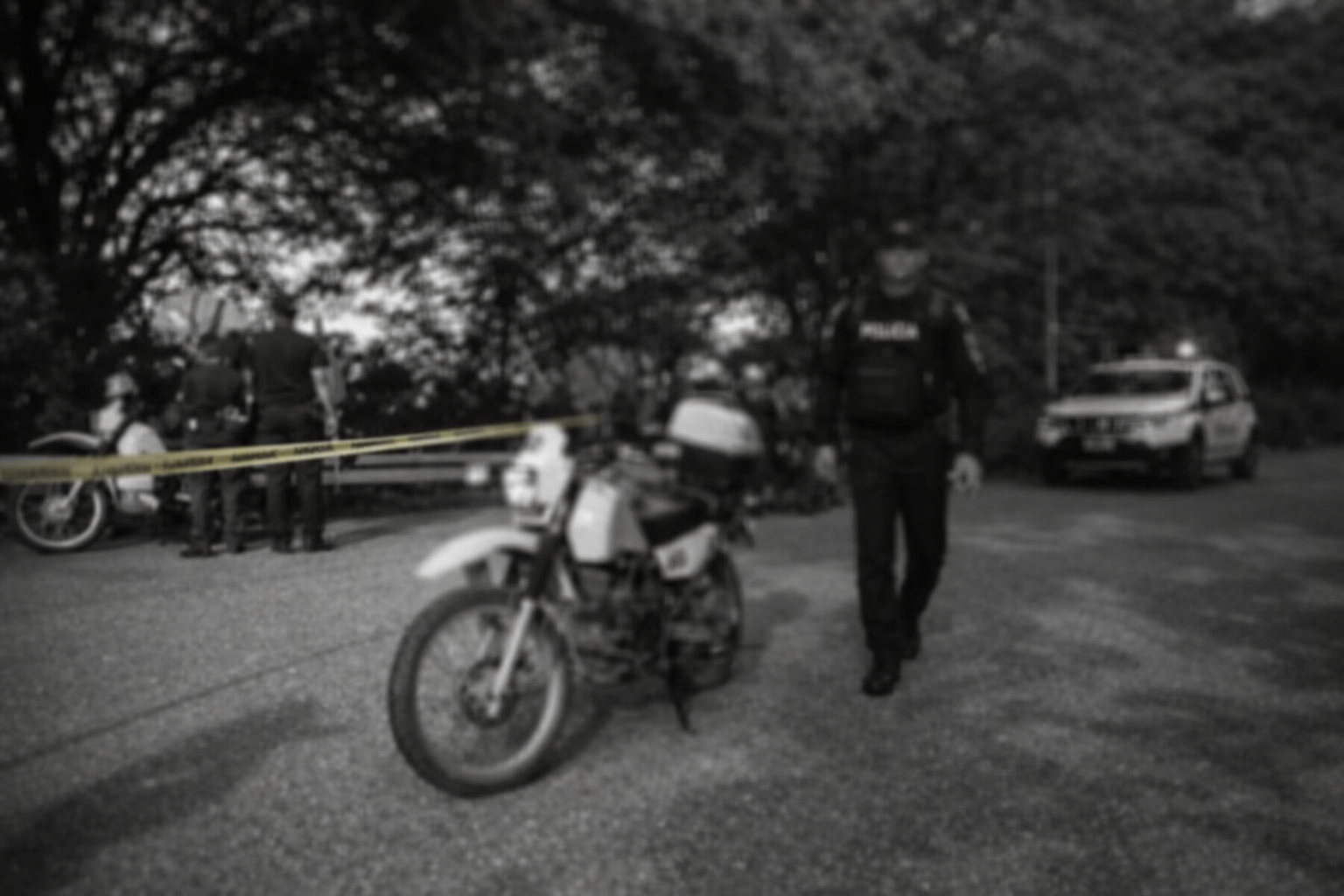 Escena en la vía Yopal–Paz de Ariporo tras la muerte de un joven en un procedimiento policial en 2021.