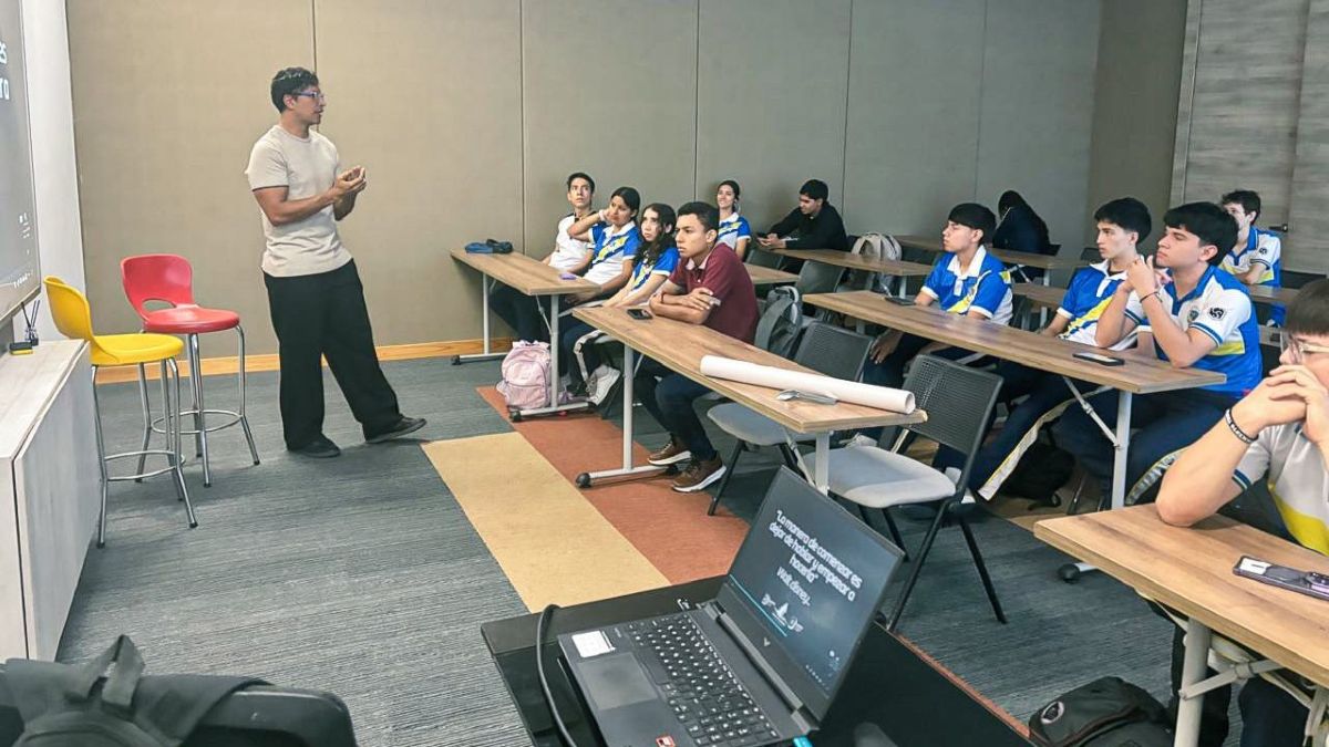 Jóvenes participan en jornada de formación del programa Emprende Xtreme en Yopal